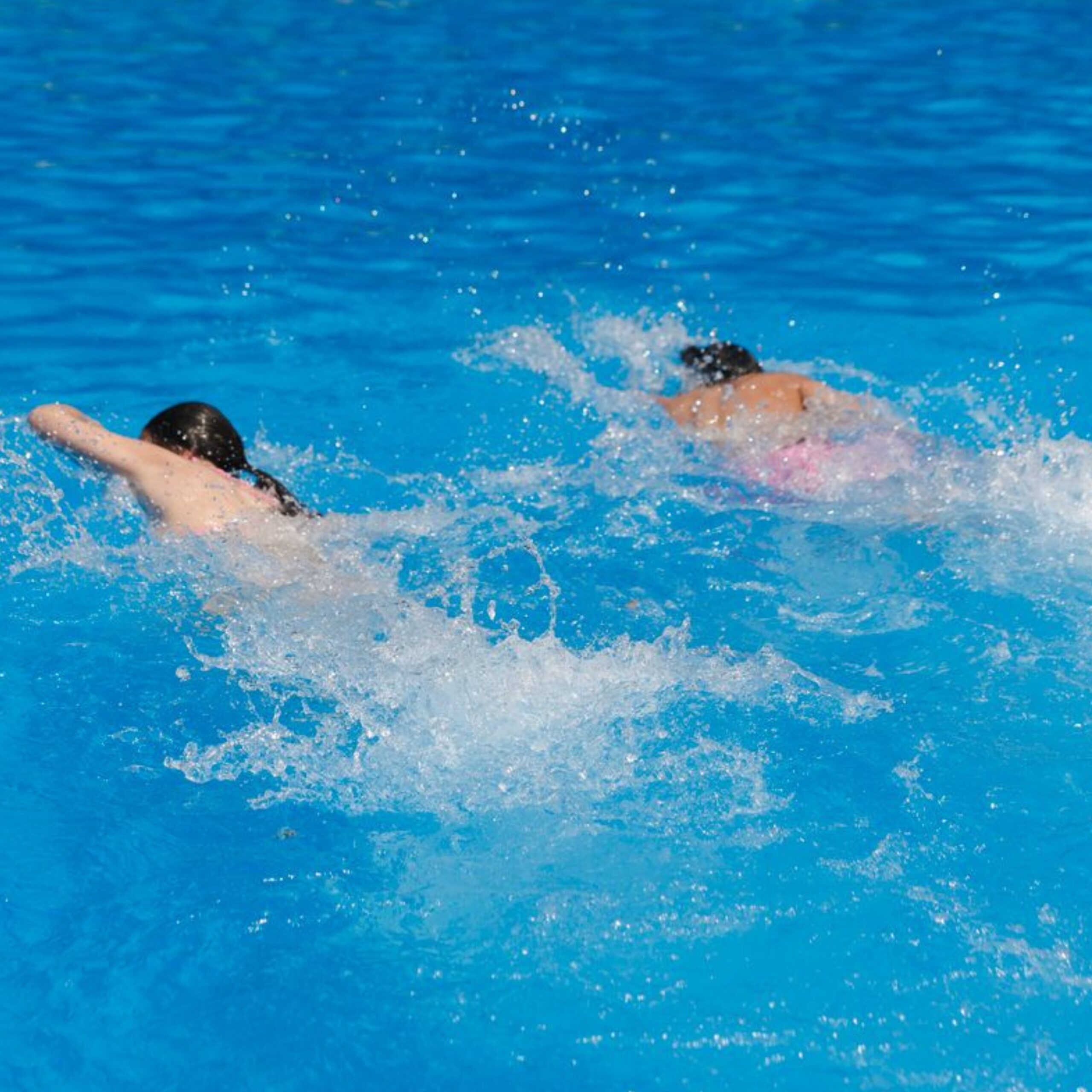 6 piscines on fer una remullada a prop del tramvia