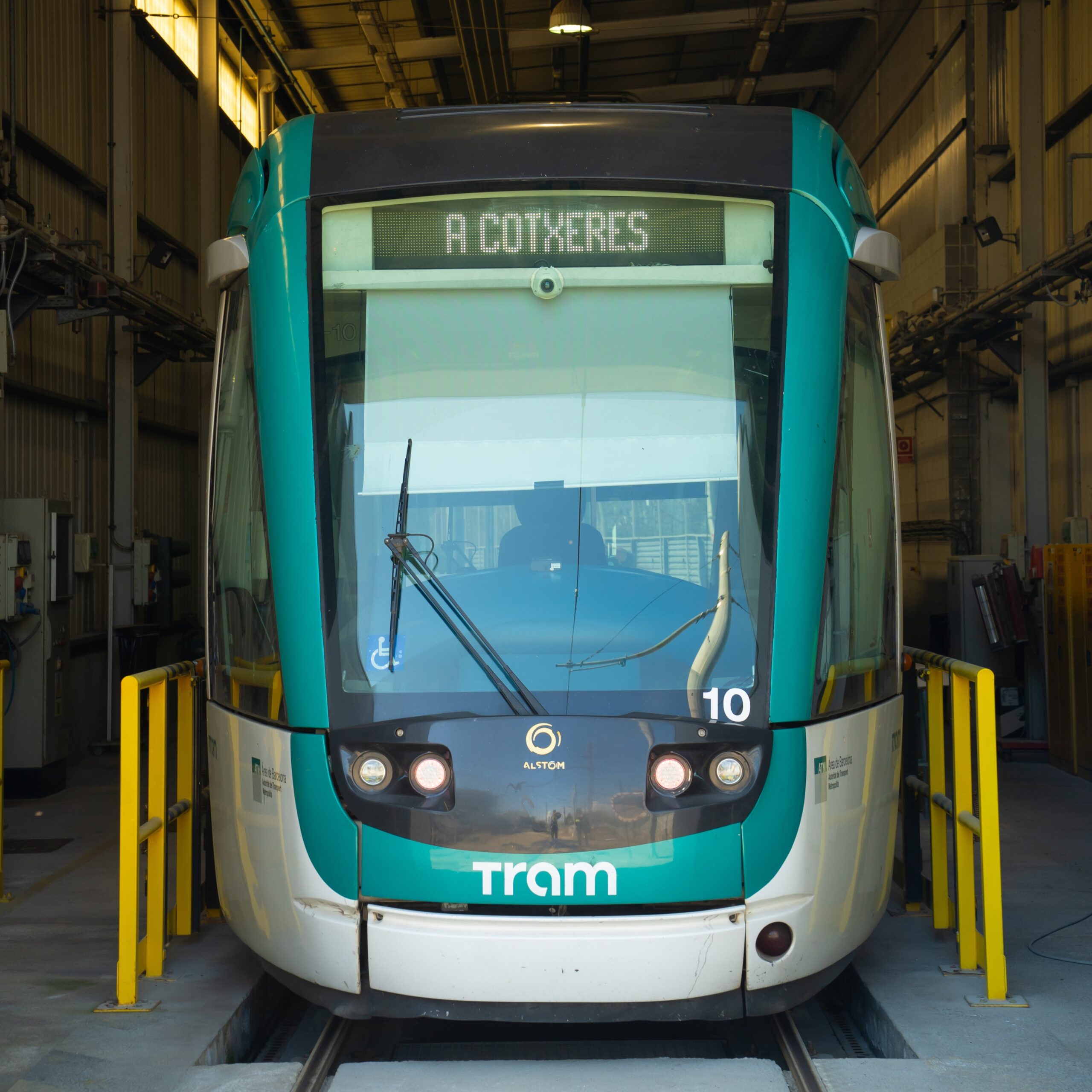 48H Open House Barcelona 2025: arquitectura oberta amb itineraris i visites guiades a edificis i espais (i al TRAM, també!) 