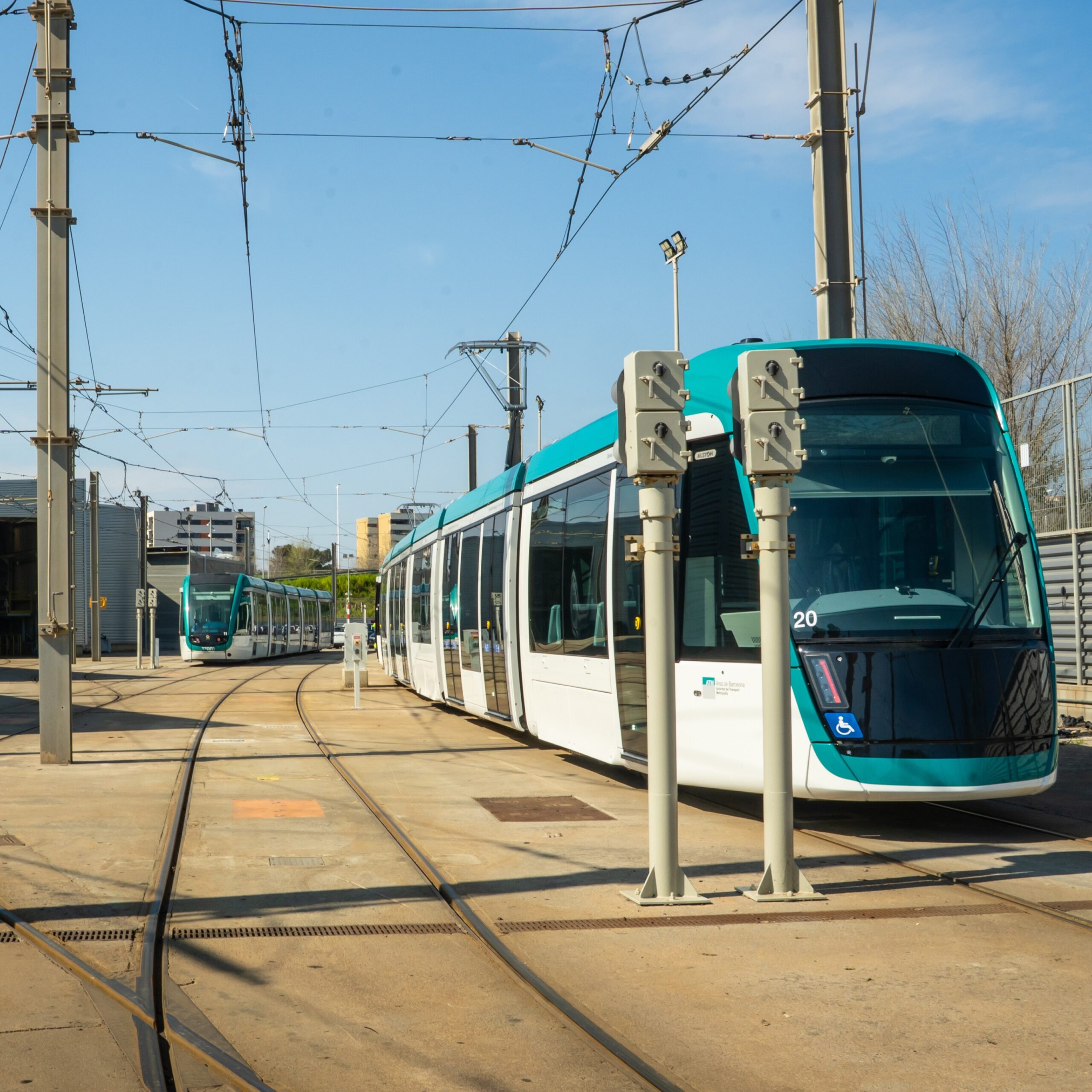 Els tramvies ‘dormen’ a la ‘platja’: què passa quan acaba el servei?