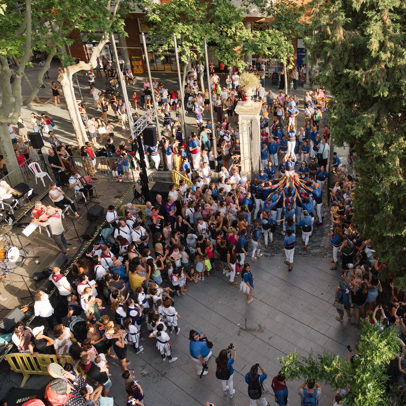 TRAM et porta a gaudir de la Festa Major de Santa Magdalena d’Esplugues